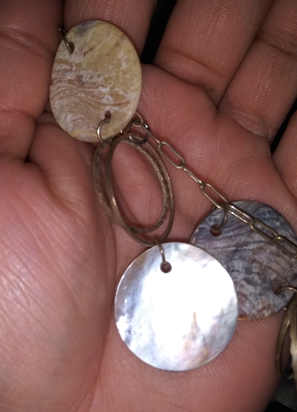 Princess length polsihe shell 9inch Necklace - Picture 3 of 3